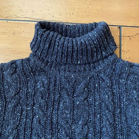 🧥DKNY Heathered Black/Gray Cropped Turtleneck 100% wool - EUC! Petite M - Picture 3 of 9